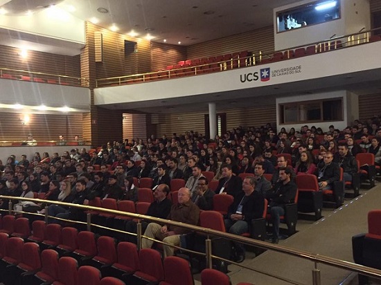 Mais de 150 profissionais na plateia