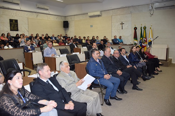 Comunidade e profissionais prestigiam evento