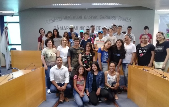 Alunos participam de ação no Dia da Consciência Negra no legislativo municipal