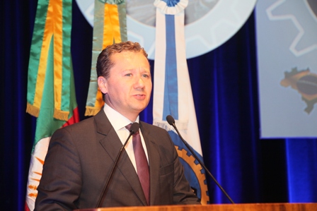 Em nome do prefeito em exercício, Sebastião Melo, Zacher destaca ações do Conselho em prol da capital