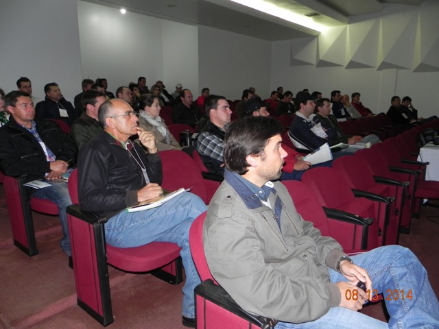 Dezenas de profissionais participaram do encontro