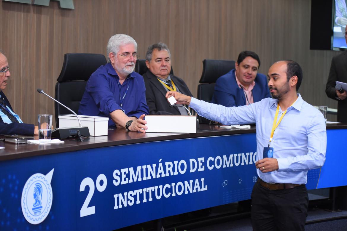 Representante da comunicação do Crea-AP participou do sorteio
