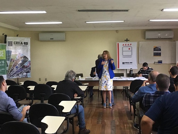 Eng. Alice, vice-presidente no exercício da Presidência do CREA-RS
