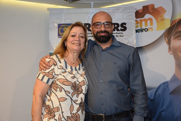 Coordenador: Eng. Civ. e de Seg. Trab. Márcio Marun e coordenadora-adjunta: Eng. Civ. Elizabeth Trindade Moreira