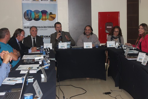 O coordenador nacional é o Eng. Fltal. Glauber Pinheiro e a Eng. Ftal. Ivone da Silva Rodrigues 