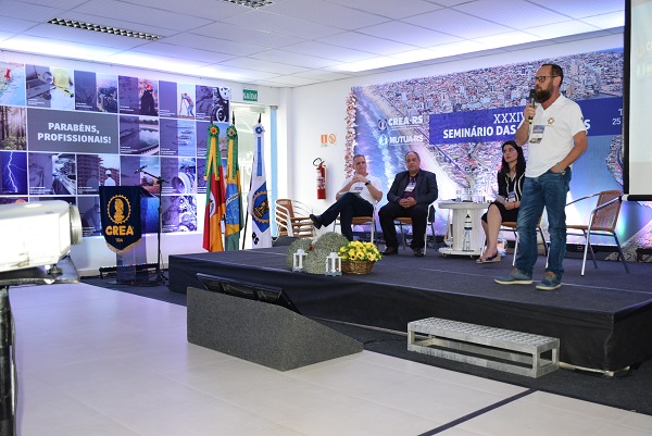 Buscando integrar conselheiros e Câmaras coordenadores de Câmaras Especializadas participaram do Seminário e tiveram espaço de fala