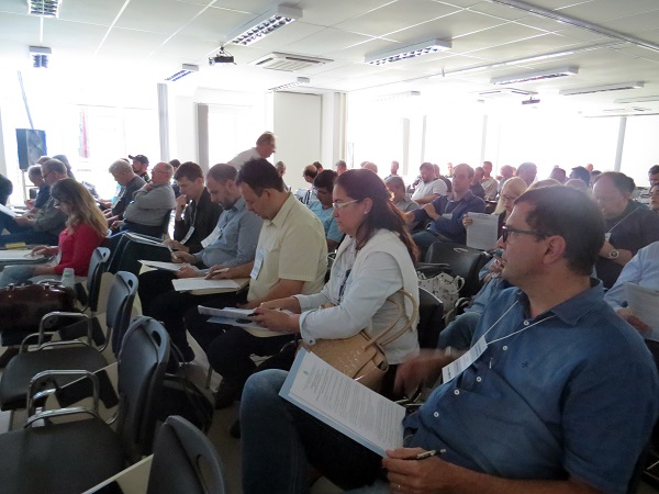 Inspetores acompanham leitura do Regimento Interno 