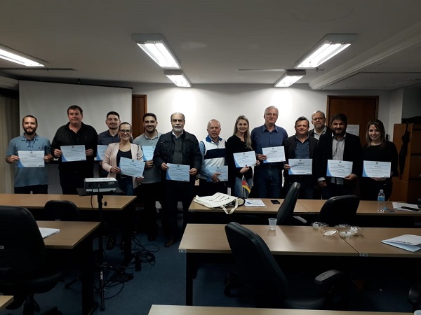 Os delegados presentes receberam certificados da eleição para delegados representantes do CREA-RS no 10º CNP