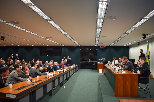 Público presente à audiência