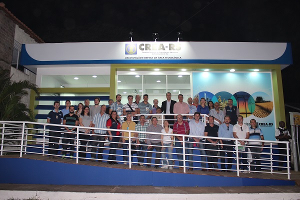 Desde 1998, o Conselho está presente em todas as edições com estande montado para receber profissionais e comunidade. Na foto, estande montado na Expointer de 2015