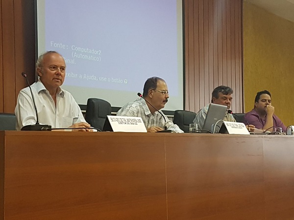 Eng. Burille, do CREA-RS, apresentou proposta sobre a apreciação de novos cursos pelo Confea 