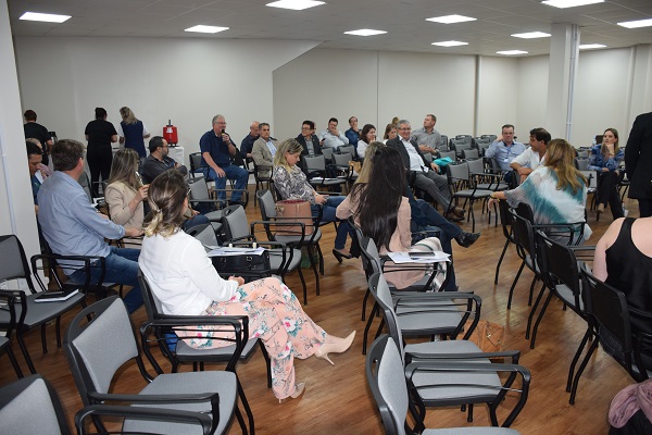 Debate entre os coordenadores