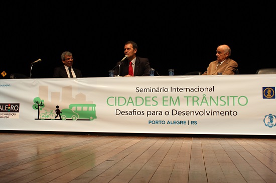 Eng. João Otávio Marques Neto, Eng. Melvis Barrios Junior, e Arq. Roberto Py