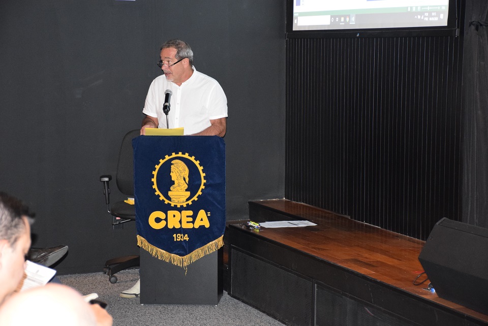  Geólogo Adelir José Strieder, da Comissão do Mérito do CREA-RS e coordenador da Geominas