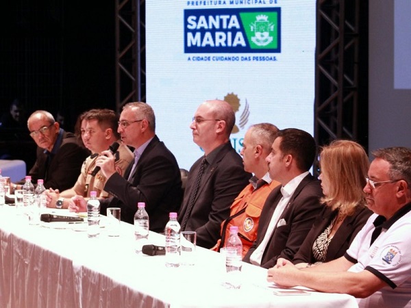 Diversas autoridades presentes