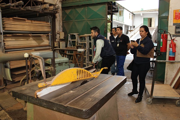 Serralheria e marcenaria foram locais onde o CREA-RS verificou problemas com equipamentos 