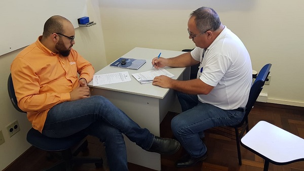 A ação visa garantir a responsabilidade técnica de profissionais habilitados