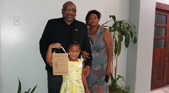  Roberlaine Ribeiro Jorge com sua esposa Alda Rita Martins e a filha Dora