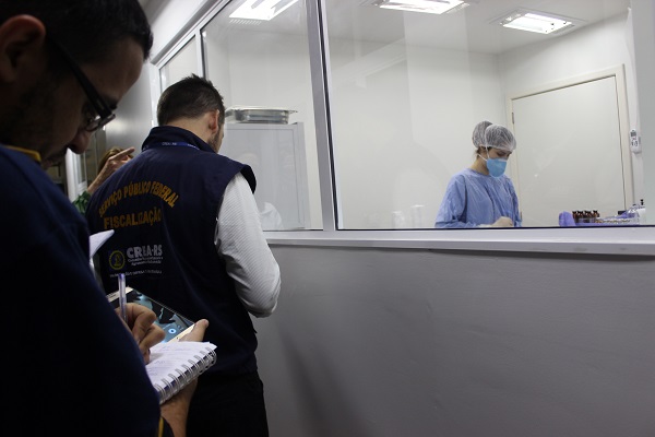 Capelas de manipulação de medicamentos 