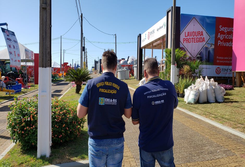 Foram fiscalizados a montagem de estruturas metálicas, estandes, sonorização, instalação de geradores, PPCI, Instalação de Parque de Diversões e demais serviços técnicos da área da engenharia identificados no ato da fiscalização