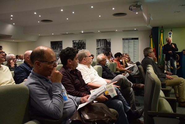 O relatório de Gestão do Exercício de 2017, apresentado pelo Eng. Rigatto, foi aprovado