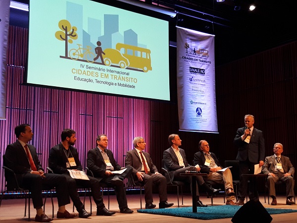 Geólogo Antônio Viero, 1º diretor administrativo do CREA-RS, representou a Presidência