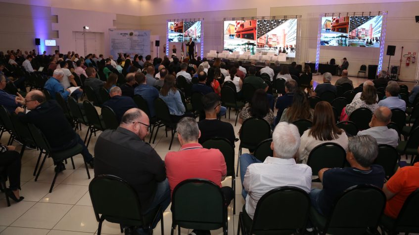 Representantes das entidades lotaram a abertura do evento