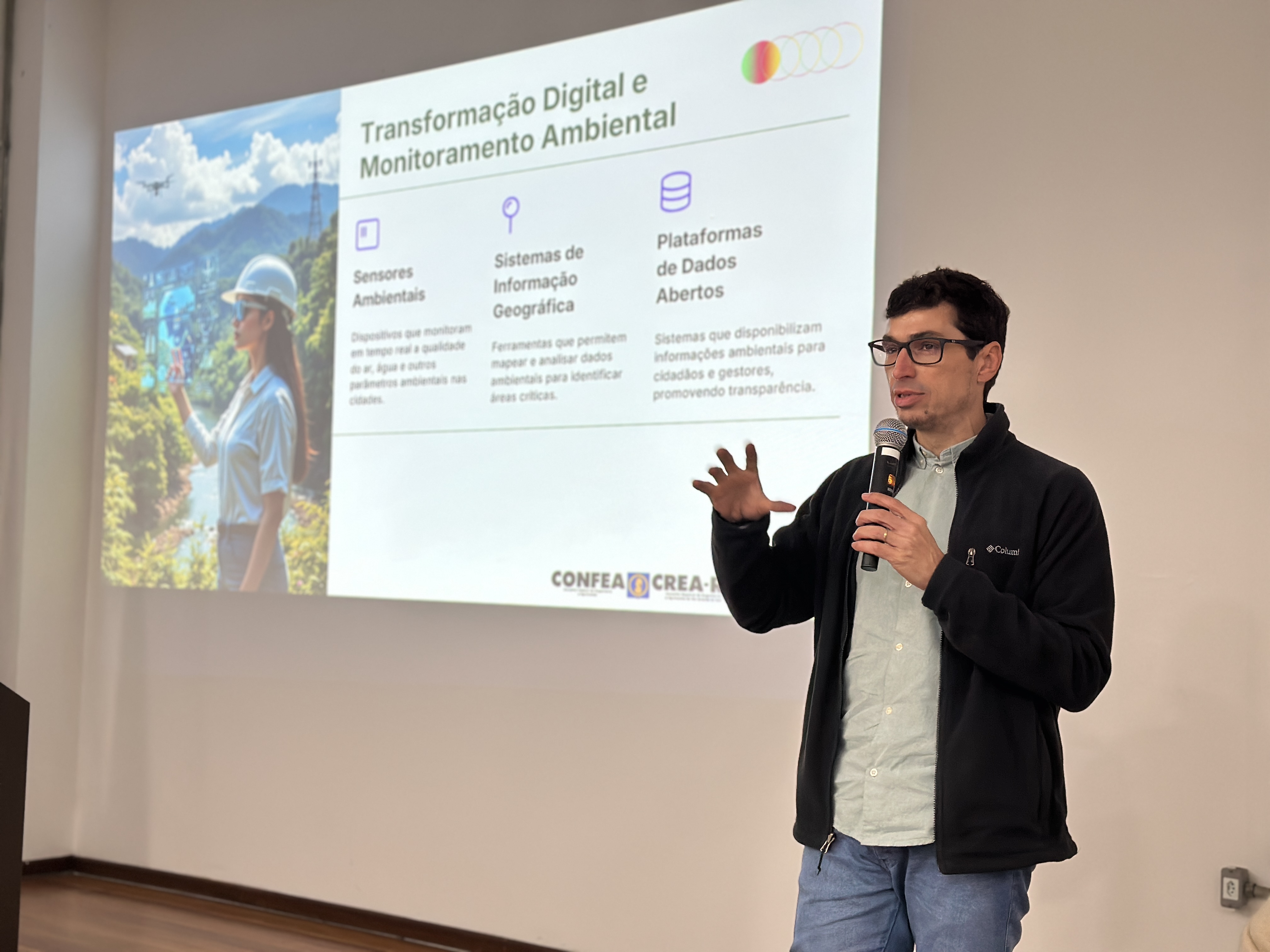 Coordenador da Câmara de Eng. Química, o Eng. Quím. Gustavo Reisdorfer contextualizou um dos temas