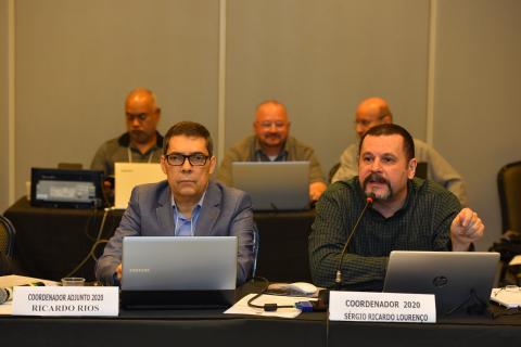 Coordenador da CCEEI, Sérgio Lourenço Coordenador da CCEEI, Sérgio Lourenço (à direita) saúda a indicação do colega de Câmara no Crea-SP