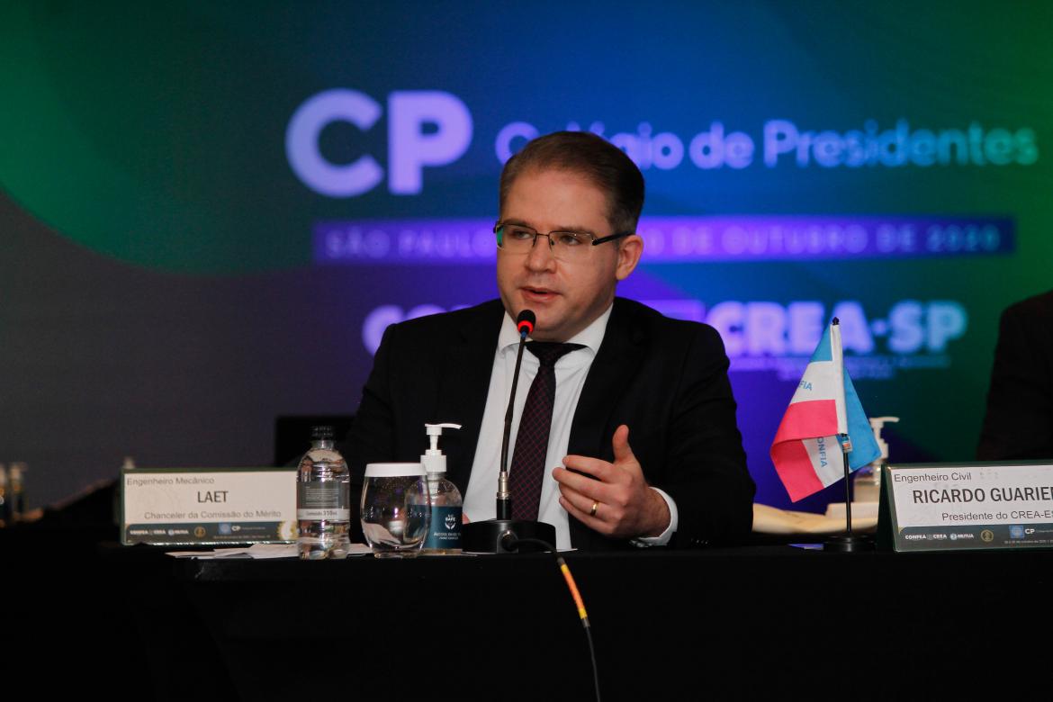 Procurador jurídico do Confea, Igor Tadeu Garcia
