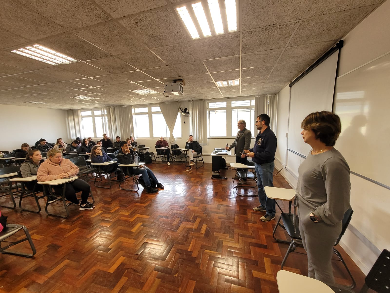 Objetivo foi promover maior aproximação com as instituições de ensino