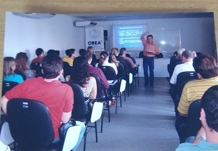 Palestrou no Congresso Distrital do CREA-RS realizado em Torres no ano de 2007